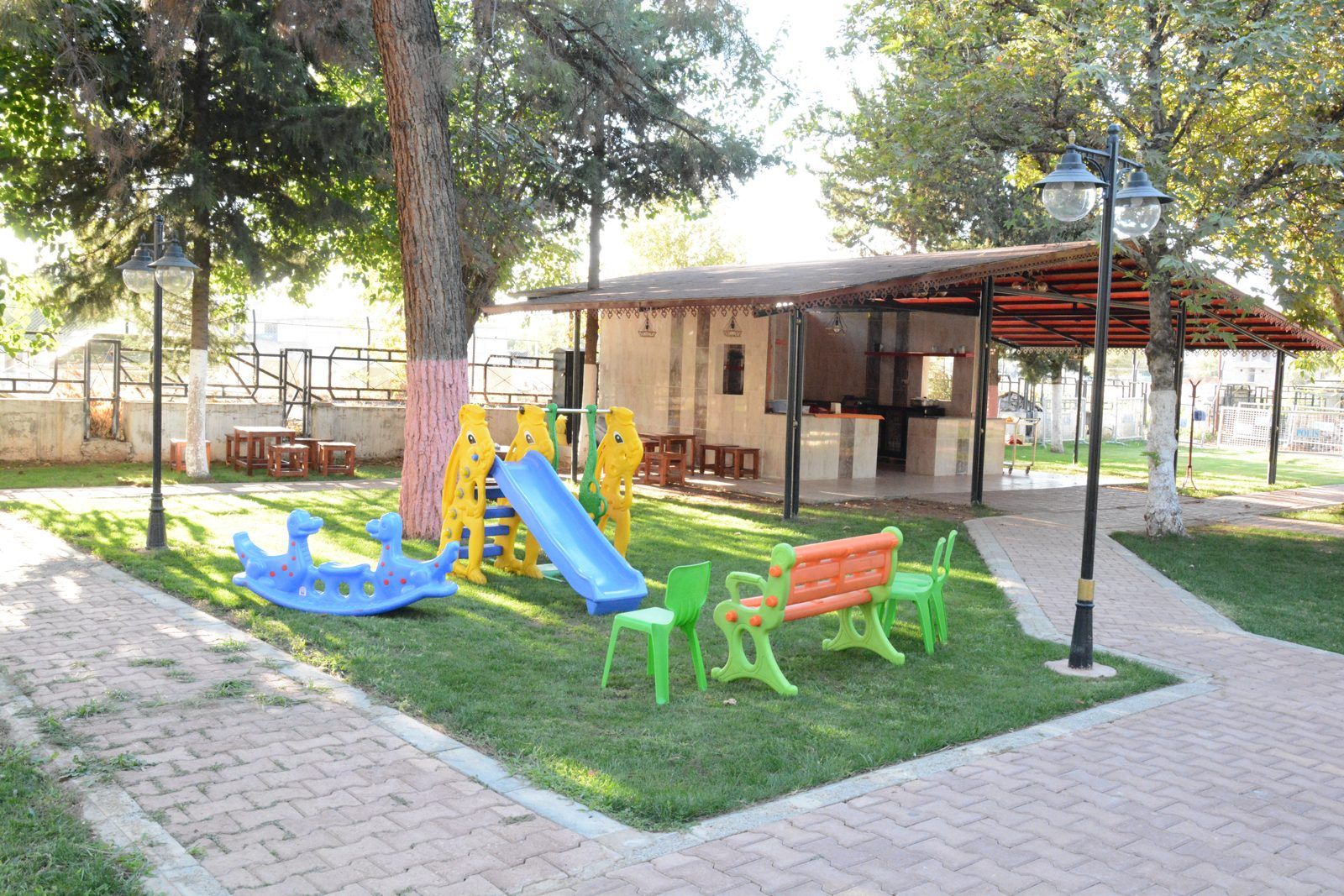 Adıyaman Polisevi çocuk oyun parkı