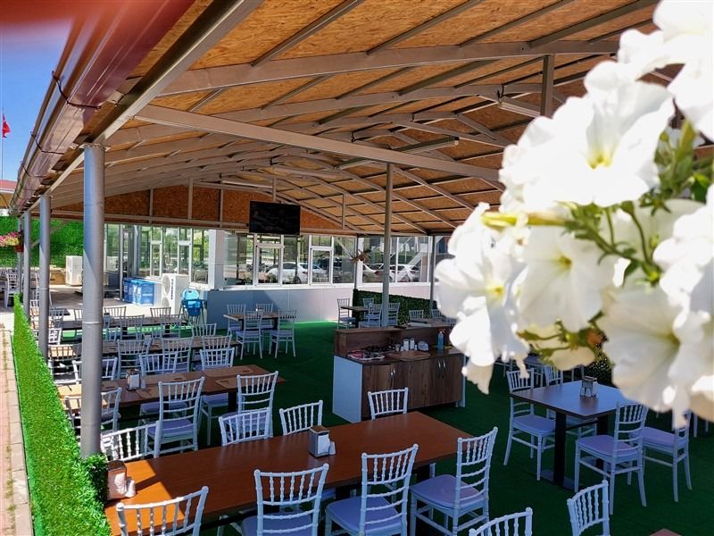 Afyon Polis Evi bahçe restoranının kapalı alanı