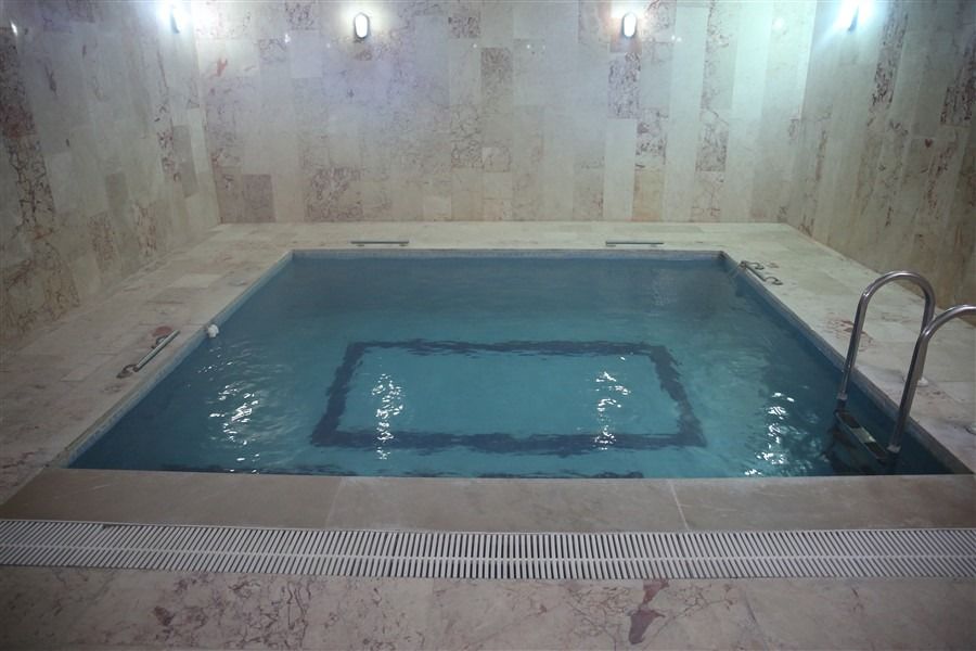 Afyon Polis Evi hamamındaki sıcak su havuzu