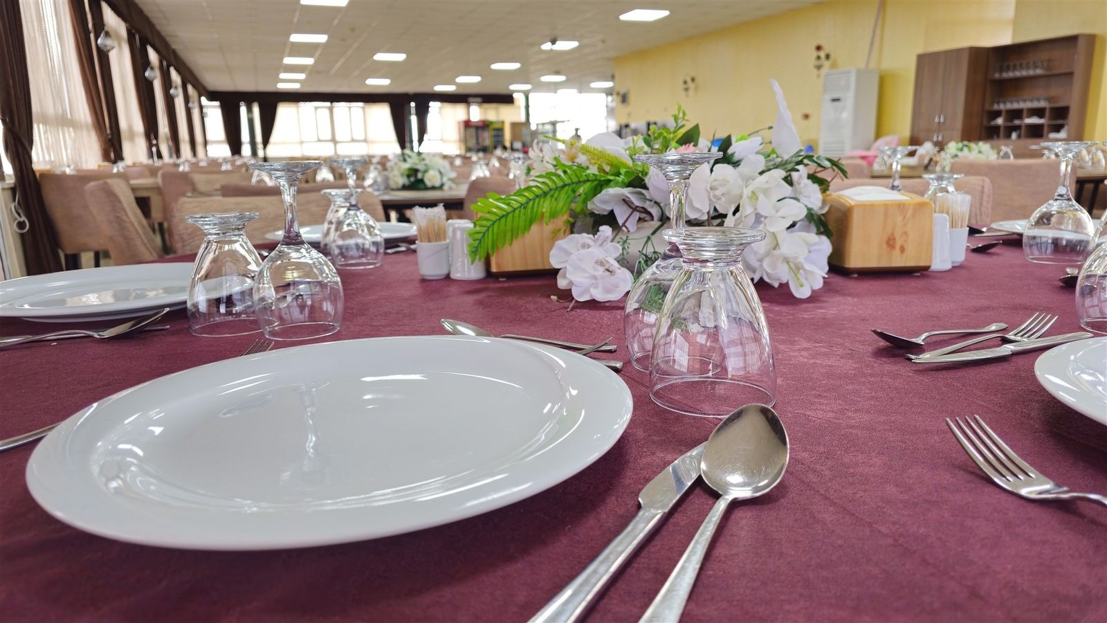 Afyon Polis Evi restoranında servis düzeni