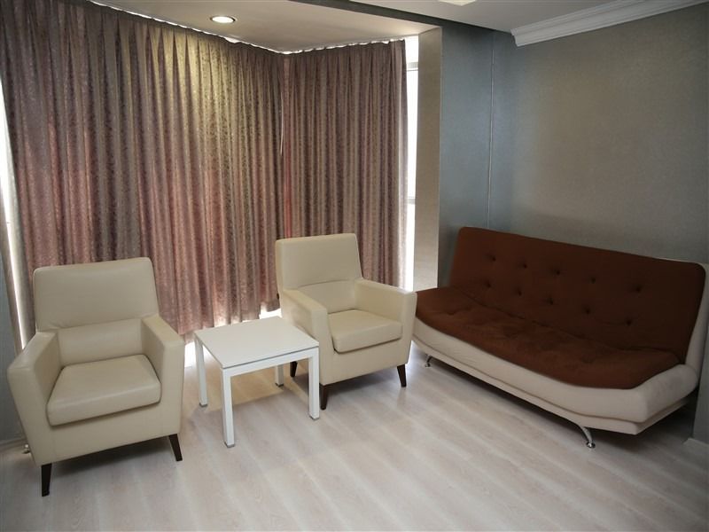 Afyon Polis Evi suit odasının oturma bölümü