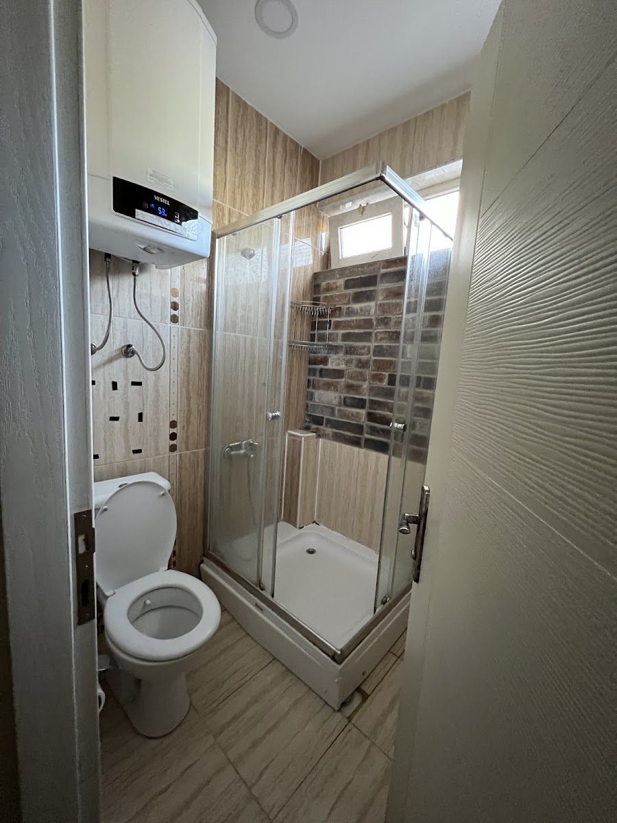 Amasra Polis Evi oda banyosu ve duşakabin