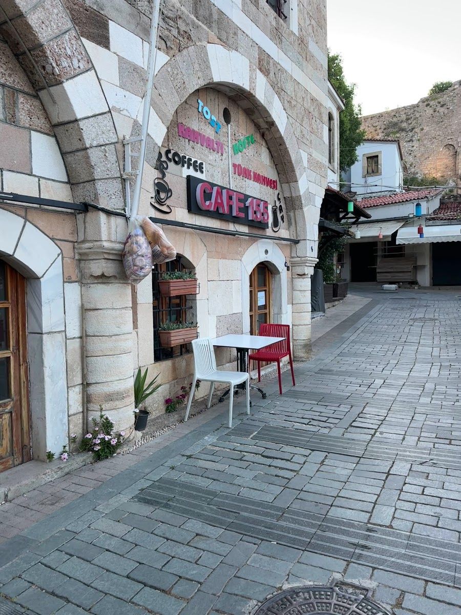 Liman Cafe'nin bulunduğu Kaleiçi sokağı