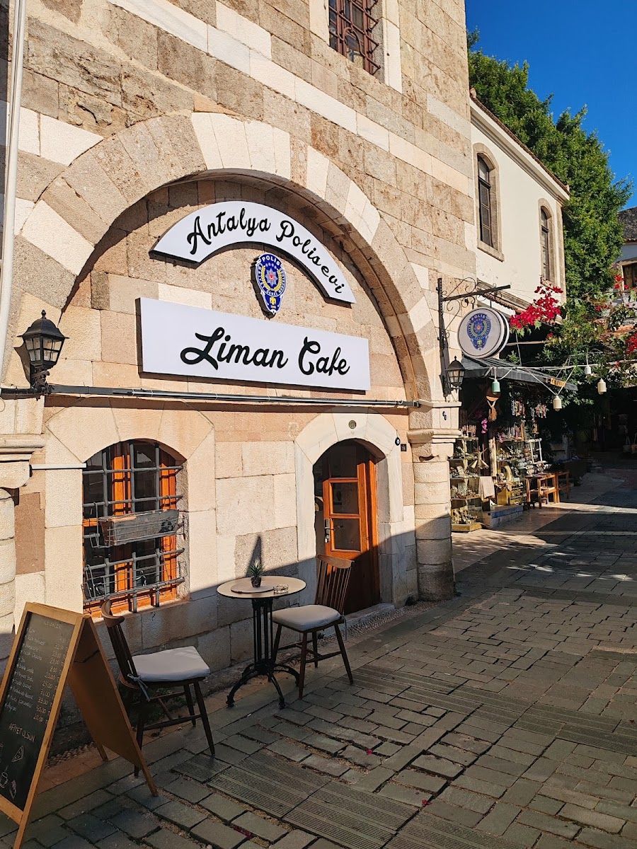 Antalya Polisevi Liman Cafe tabelası