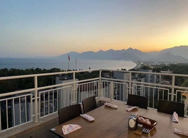 Antalya Polisevi terasından deniz manzarası