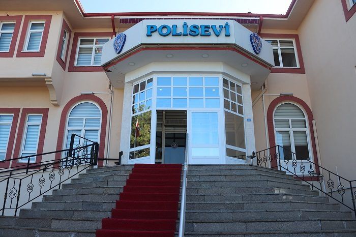 Bilecik Polisevi ana girişi