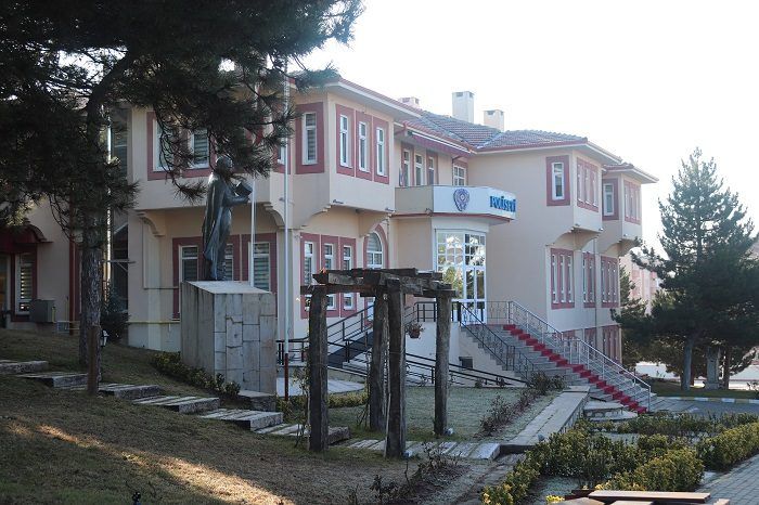 Bilecik Polisevi binasının dış cephesi