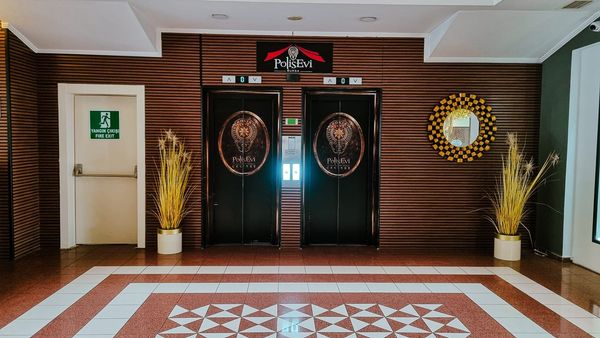 Bursa Polisevi giriş holü