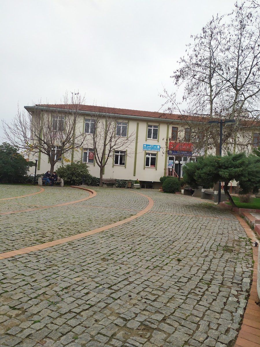 Çanakkale Polisevi binasının cephesi