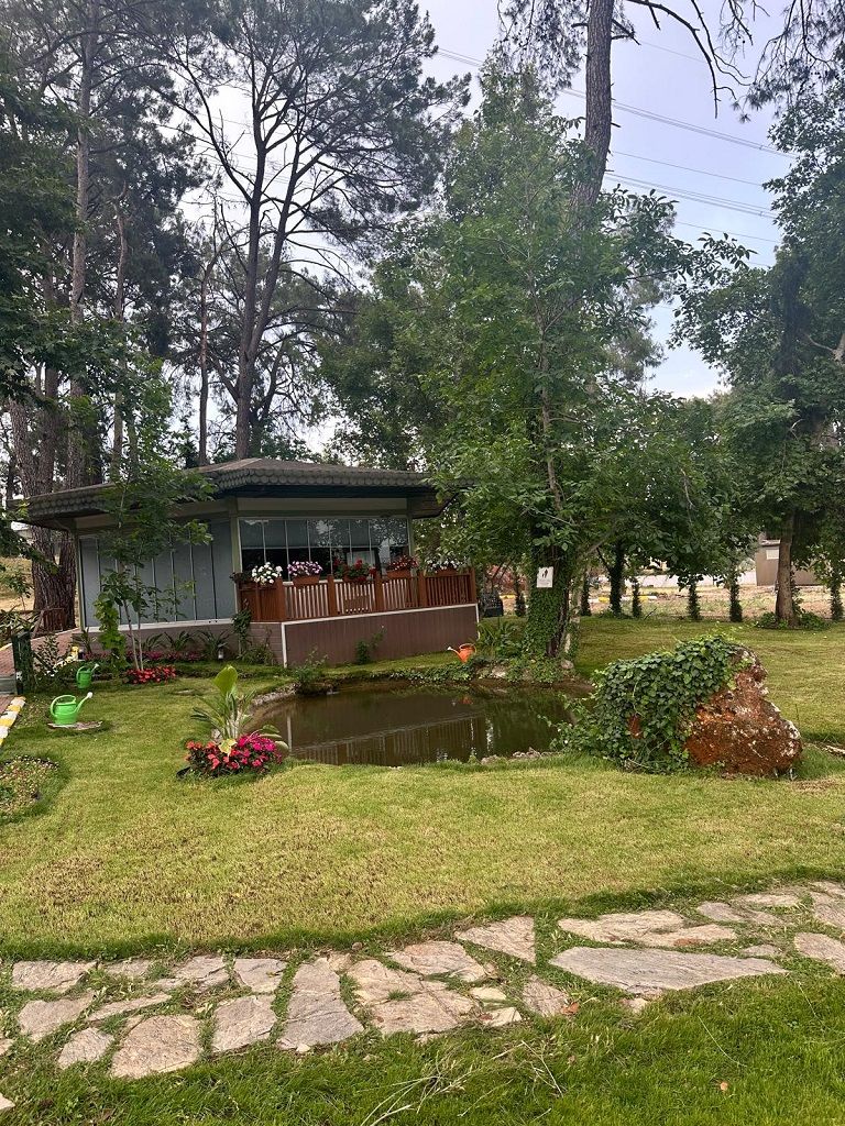 Döşemealtı Polis Sosyal Tesisleri'nde gölet ve yeşil alan