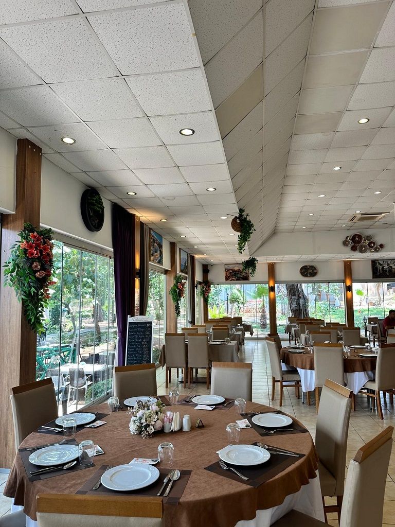 Döşemealtı Polis Sosyal Tesisleri yemek salonu