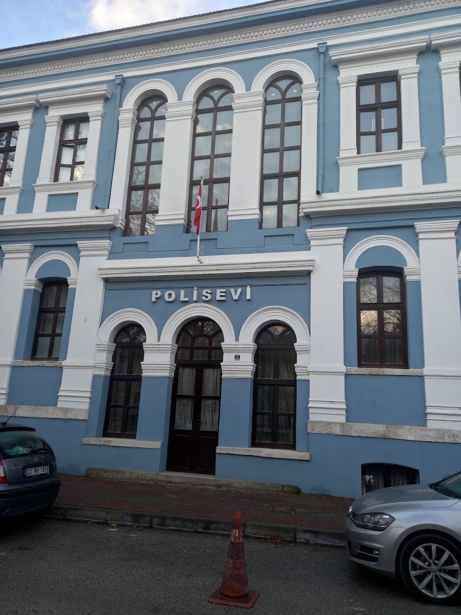 Edirne VIP Polis Evi'nin Maarif Caddesi üzerindeki restore edilmiş tarihi binası