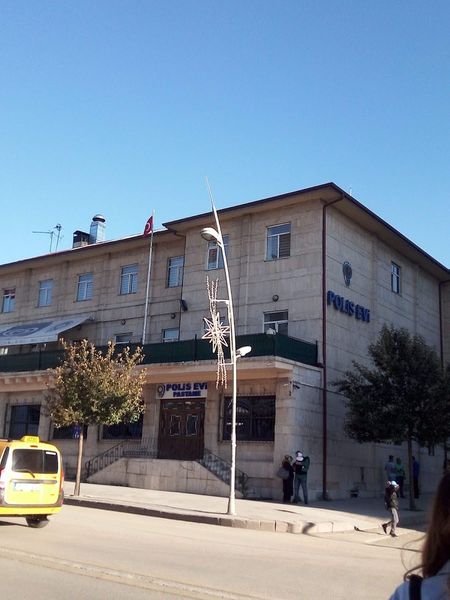 Erzurum Polisevi binasının sokaktan görünümü