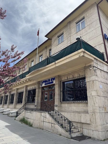 Erzurum Polisevi tesis binası