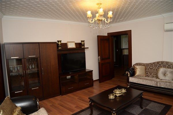 Gaziantep Polisevi suit odasının salonu