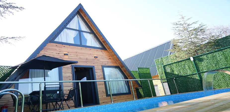 Gölbaşı Polis Evi A çatılı havuzlu bungalov