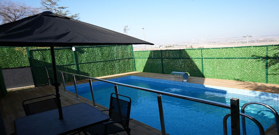 Gölbaşı Polis Evi havuzlu bungalovun özel havuzu
