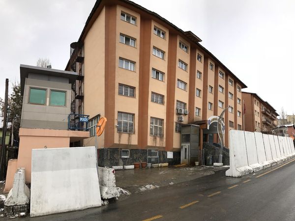 Hakkari Polisevi tesis binası