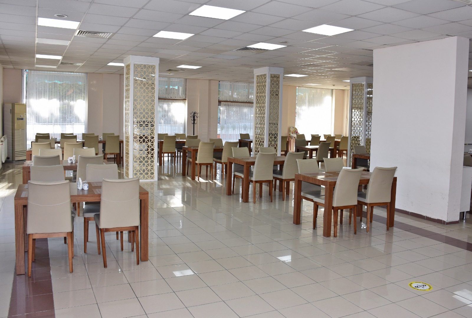 Isparta Polisevi yemek alanı