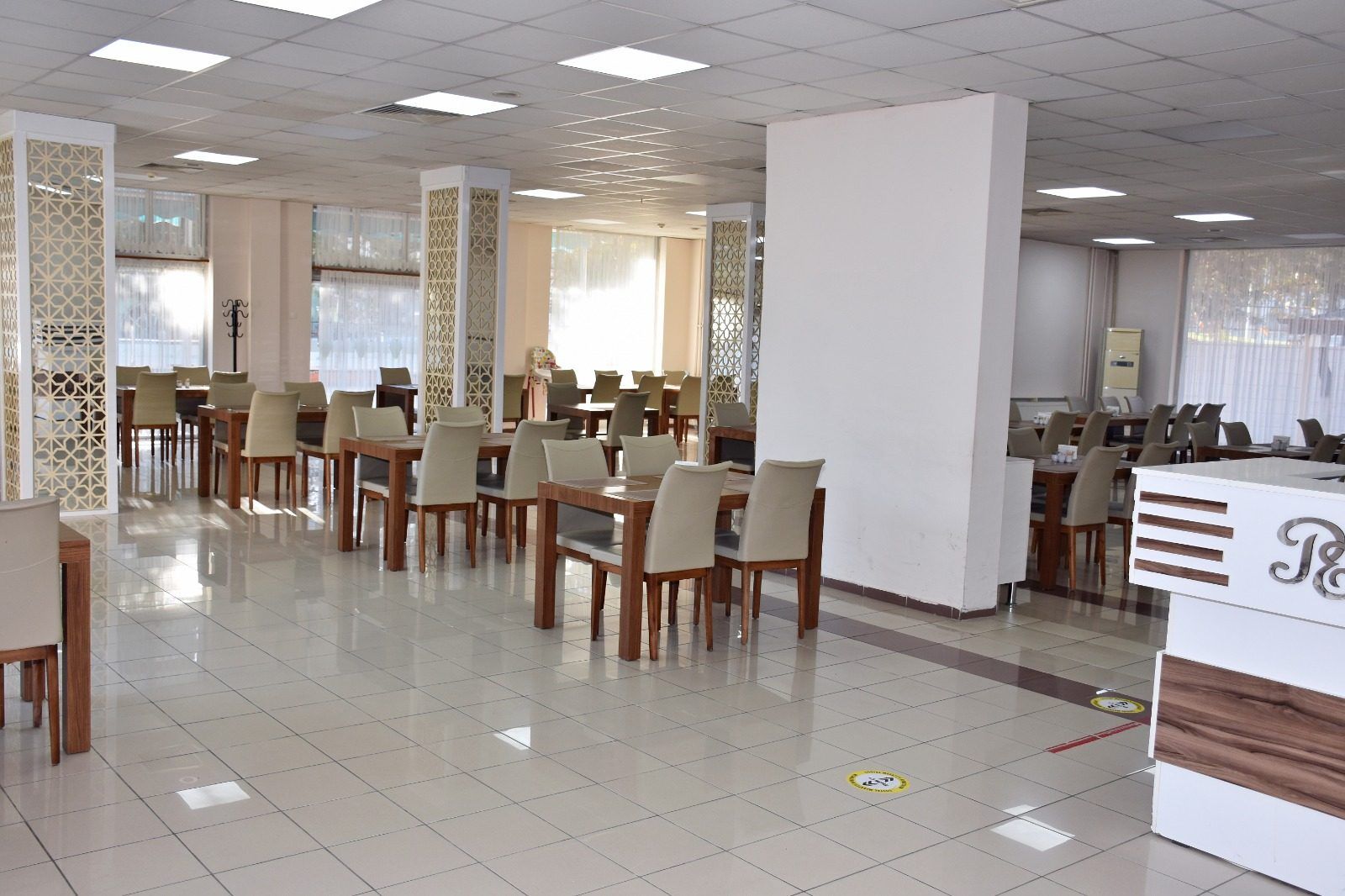 Isparta Polisevi yemek salonunun genel görünümü