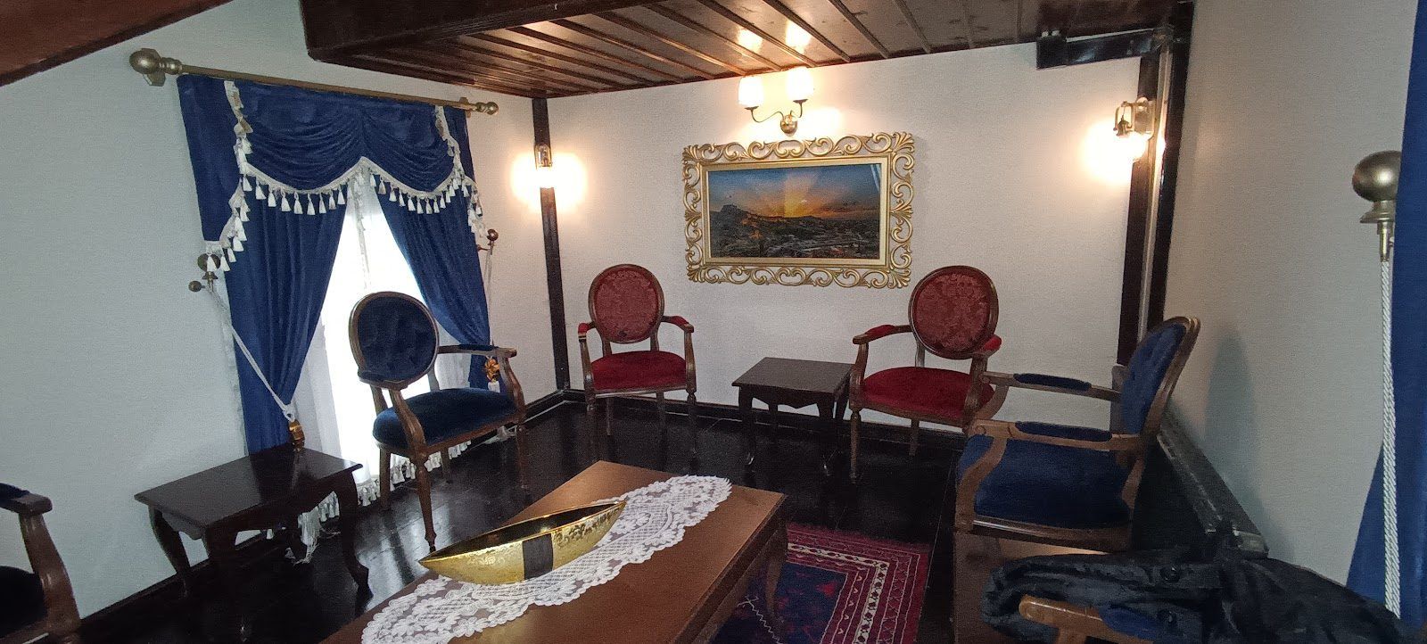Kars Polisevi oturma grubu