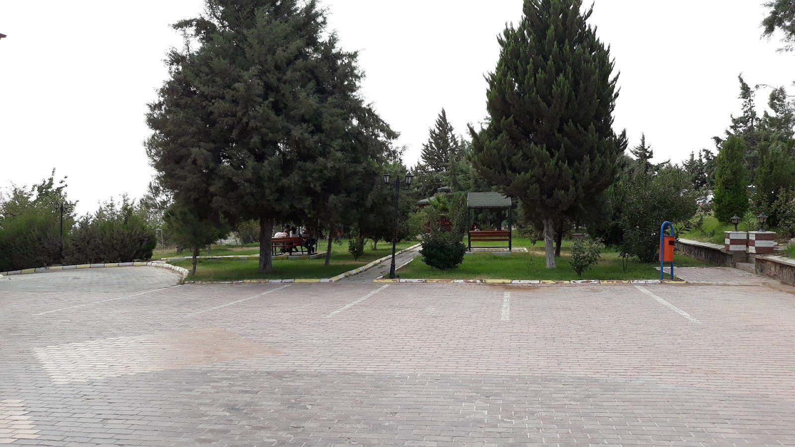 Kilis Polisevi otoparkı