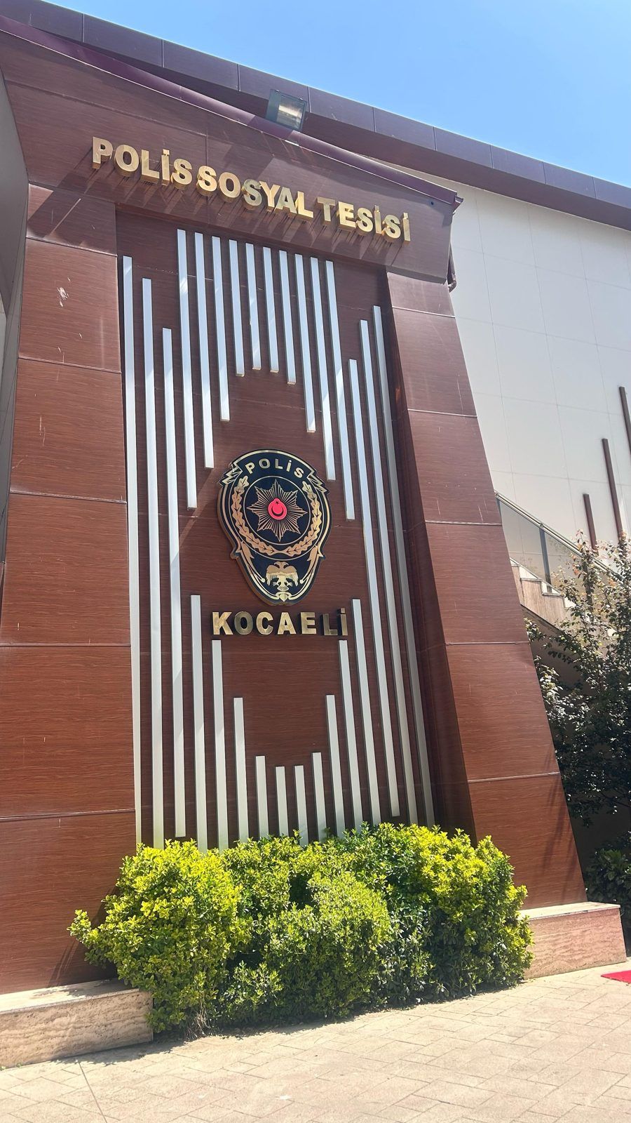 Kocaeli Polis Sosyal Tesisleri giriş tabelası