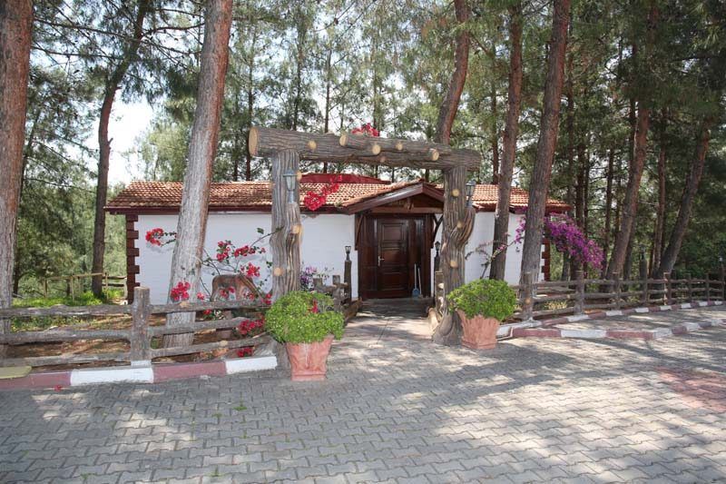 Osmaniye Polisevi bahçesi