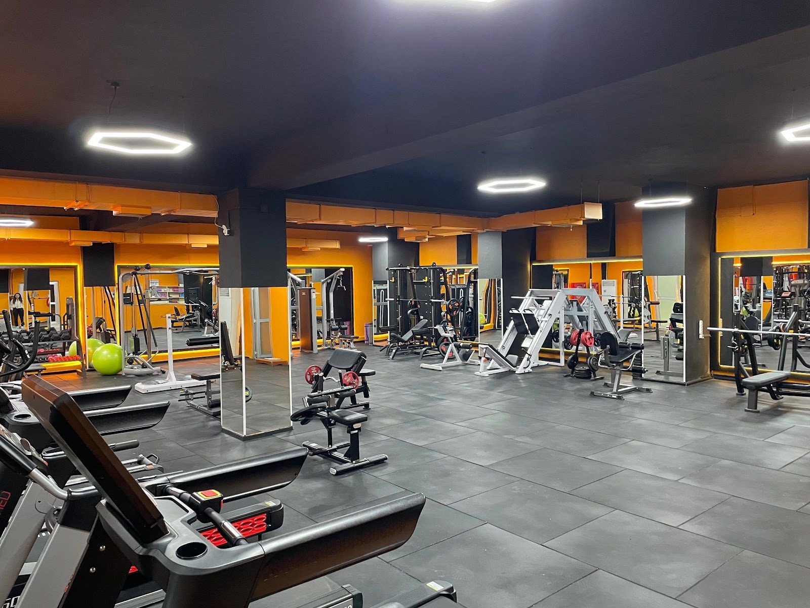 Şanlıurfa Polisevi spor salonunun genel görünümü