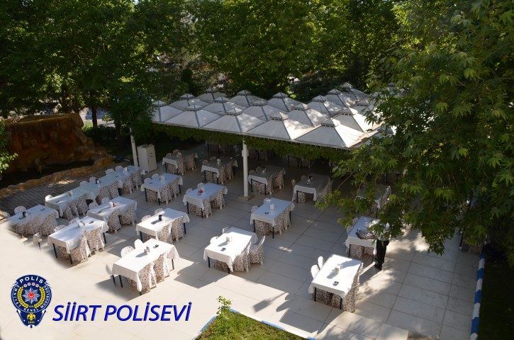 Siirt Polisevi açık alan yemek düzeni