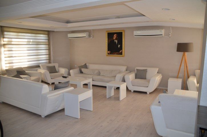 Siirt Polisevi oturma salonunda koltuk düzeni