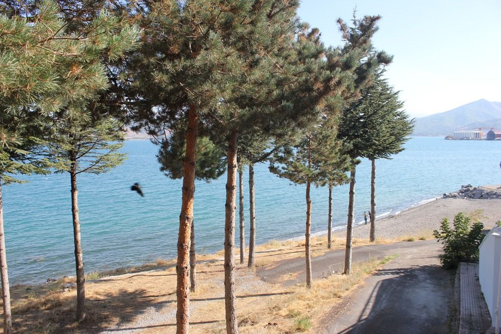 Tatvan Polis Evi'nin Van Gölü kıyısındaki sahili