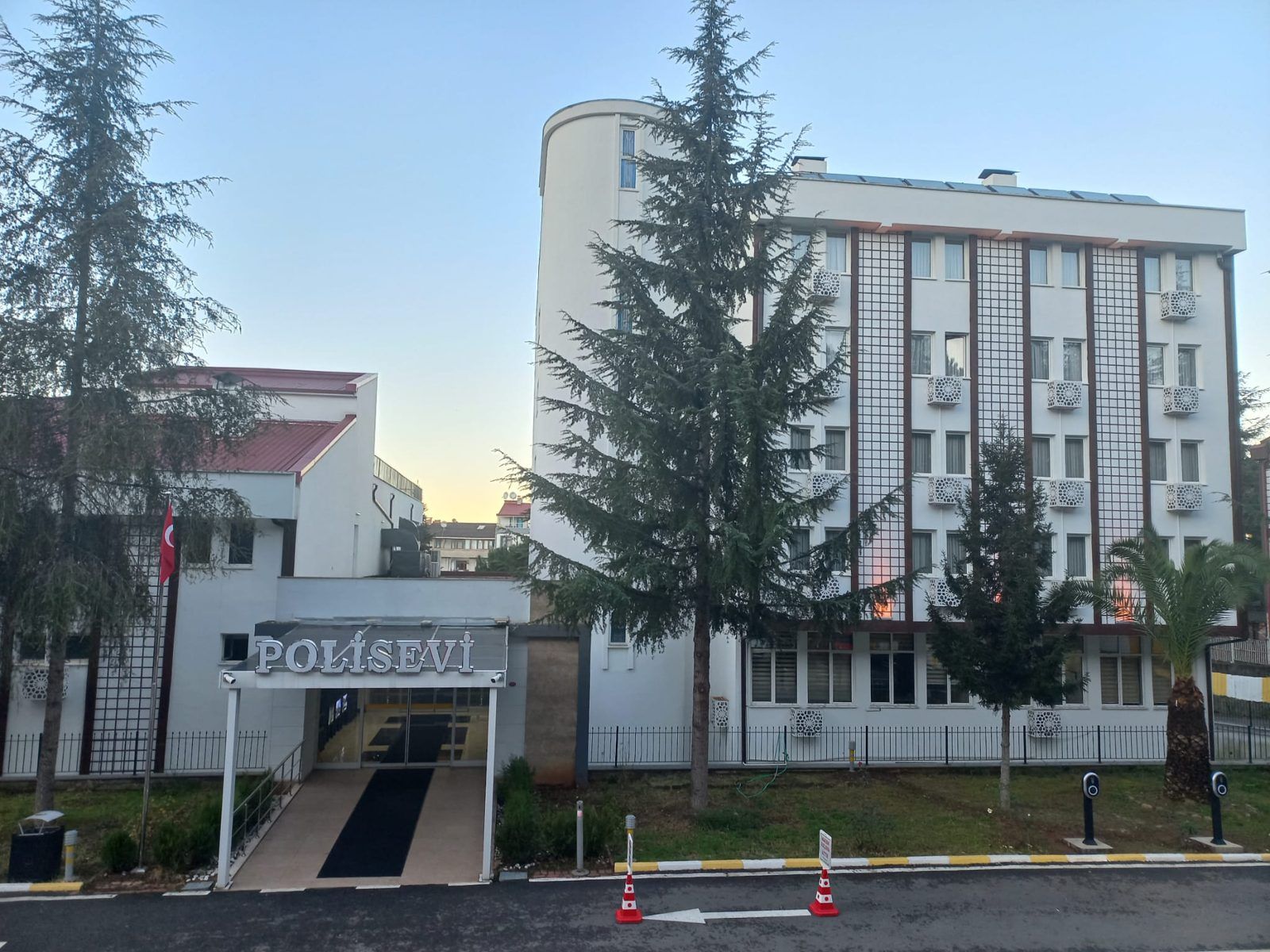 Trabzon Polisevi tesis binası