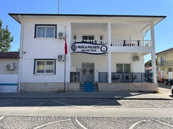 Ula Polis Evi