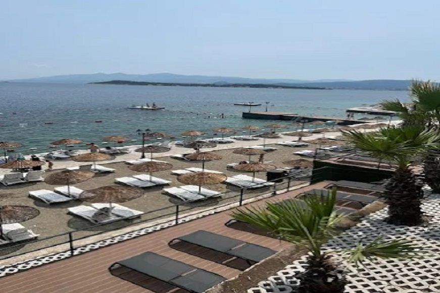 Urla Polis Kampı plajı