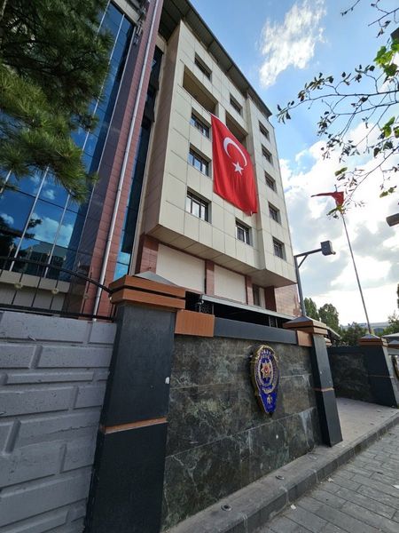 Van İki Nisan Polisevi binası