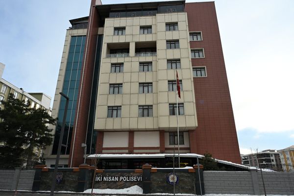 Van İki Nisan Polisevi tesis binası