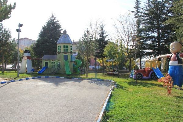Yozgat Polisevi bahçesi