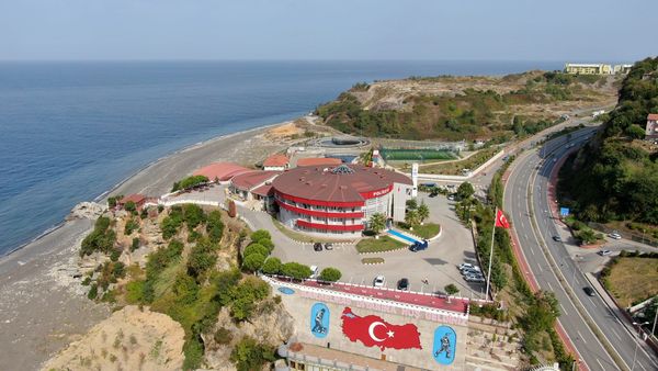 Zonguldak Polisevi ve kıyı şeridinin havadan görünümü